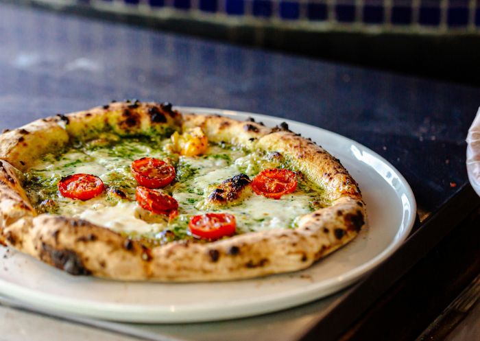 Lagune Artisan Pizza Co、ワンベラル - クレジット: Lagune Artisan ワンベラルのLagune Artisan Pizza Coの薪焼きピザ